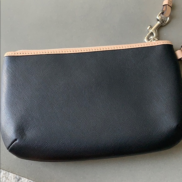Coach wristlet - Picture 2 of 4